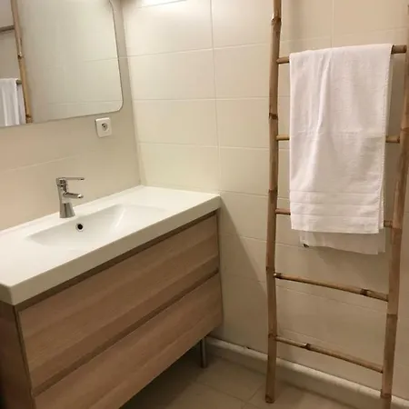 A 2 Pas De La Apartment